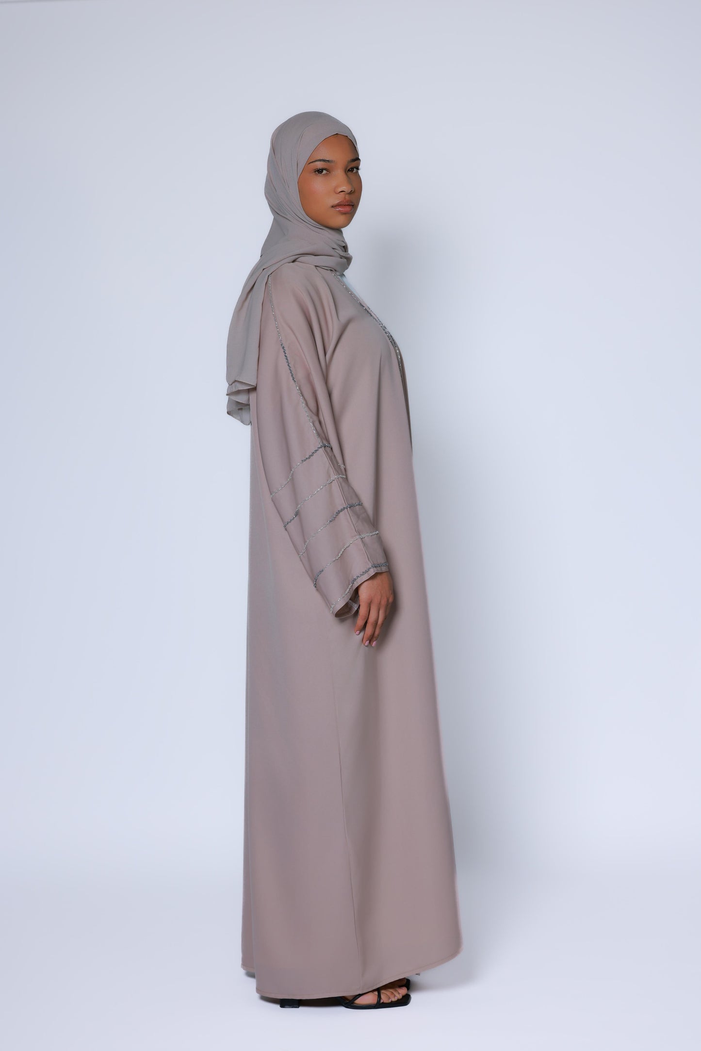 Abaya Farha Wordi
