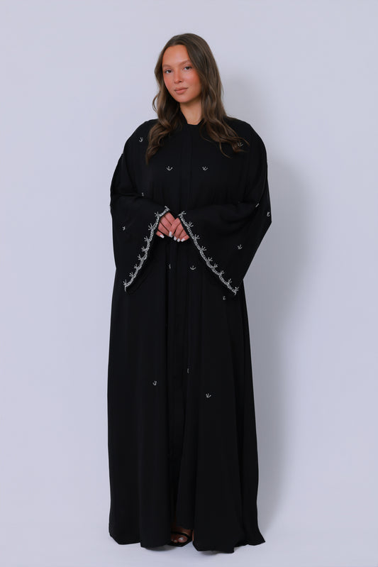 Zwarte open abaya voor dames, full length met subtiel zilverkleurig borduurwerk, elegante modest fashion